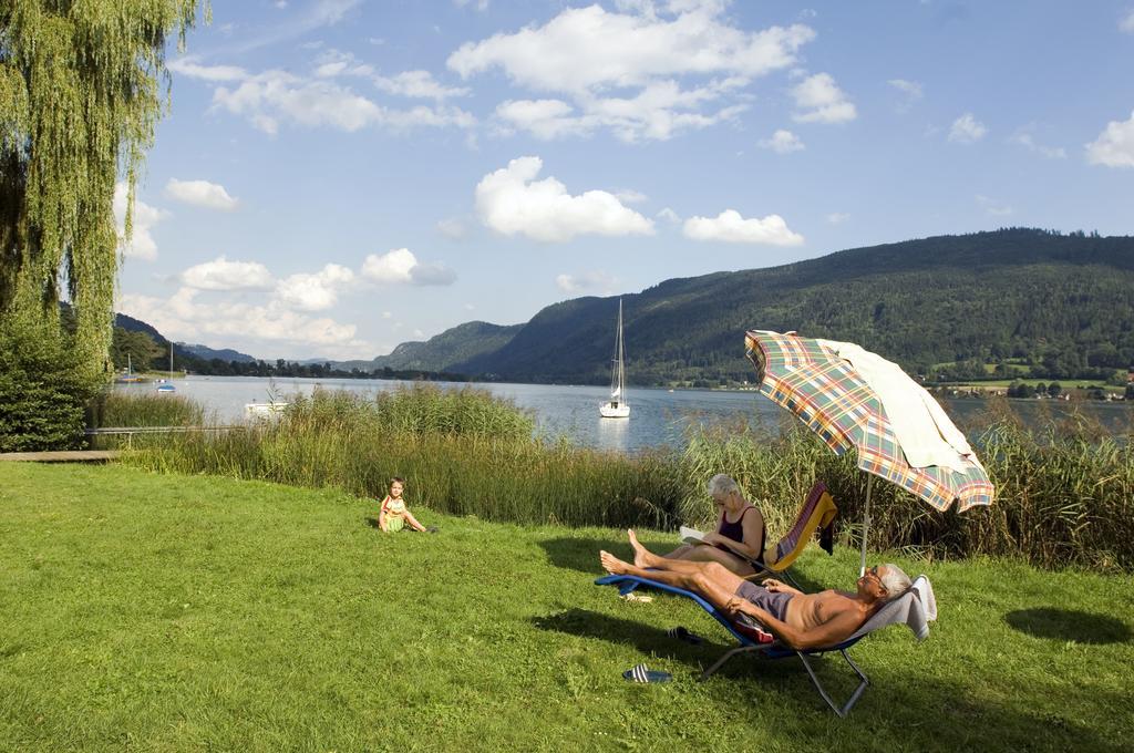 Hotel Gasthof Nindler à Steindorf am Ossiacher See Extérieur photo